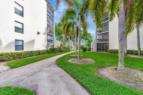 1915 Lavers Circle Delray Beach FL 33444