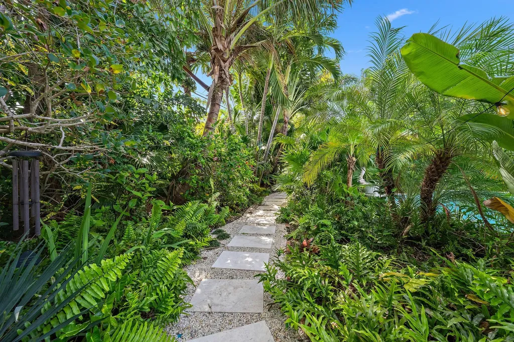 7704 Martin Avenue West Palm Beach FL 33405