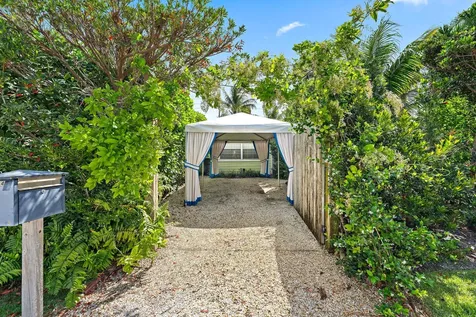 7704 Martin Avenue West Palm Beach FL 33405