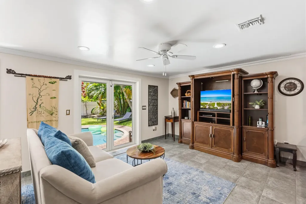 614 SE 5th Court Fort Lauderdale FL 33301