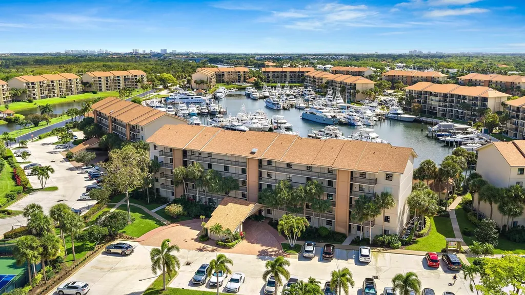 1501 Marina Isle Way Jupiter FL 33477