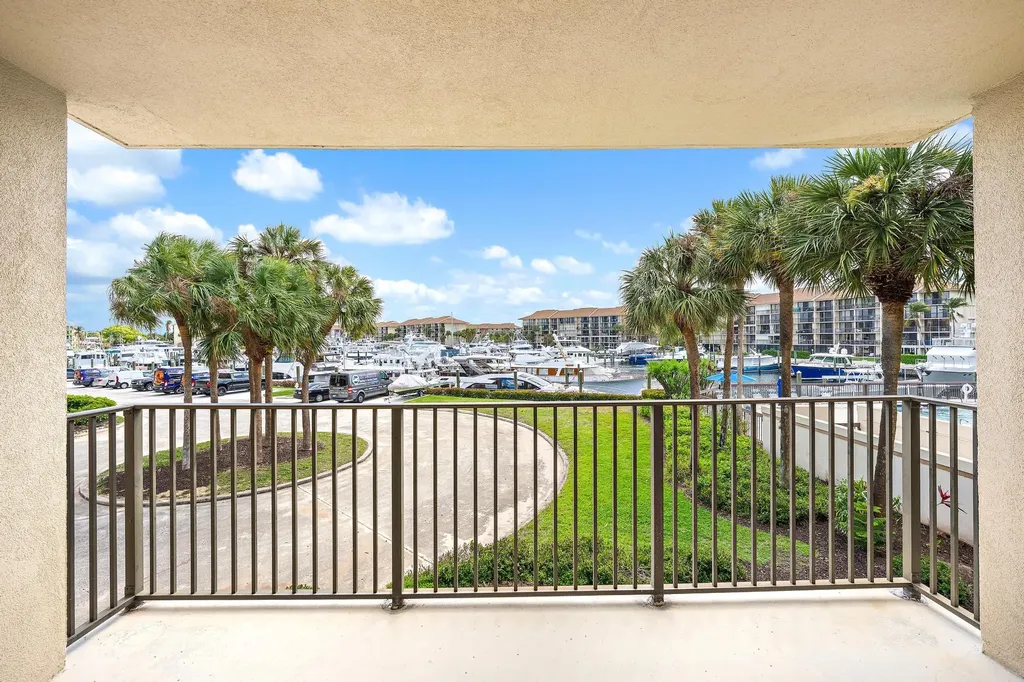 1501 Marina Isle Way Jupiter FL 33477
