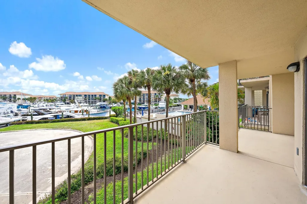 1501 Marina Isle Way Jupiter FL 33477