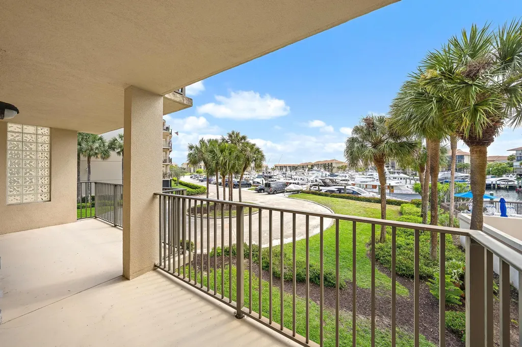 1501 Marina Isle Way Jupiter FL 33477