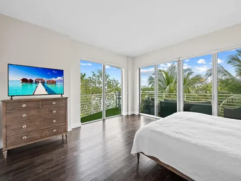 444 Hendricks Isle Fort Lauderdale FL 33301