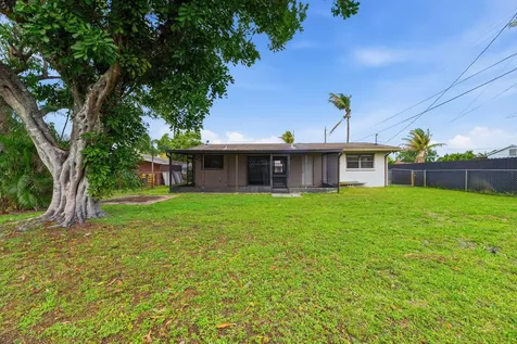 7670 NW 11th Court Pembroke Pines FL 33024