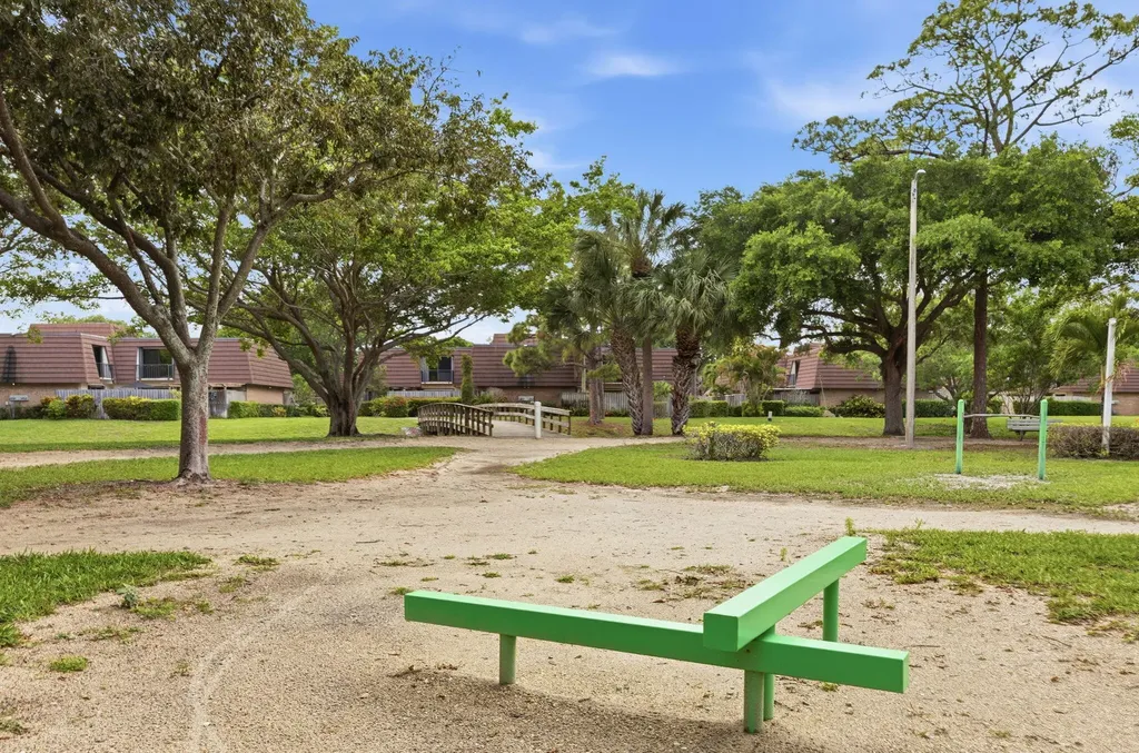1807 18th Lane Palm Beach Gardens FL 33418