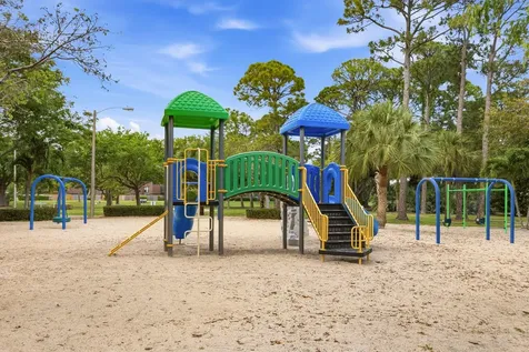 1807 18th Lane Palm Beach Gardens FL 33418