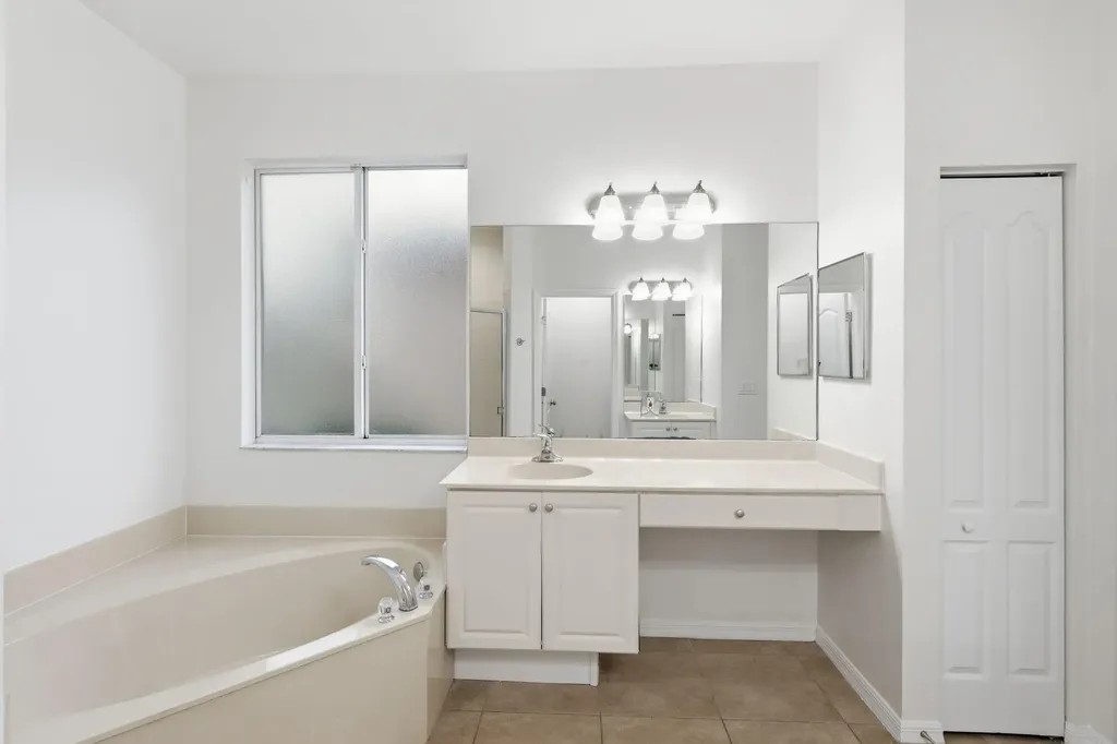 9573 SW Flowermound Circle Port St Lucie FL 34987
