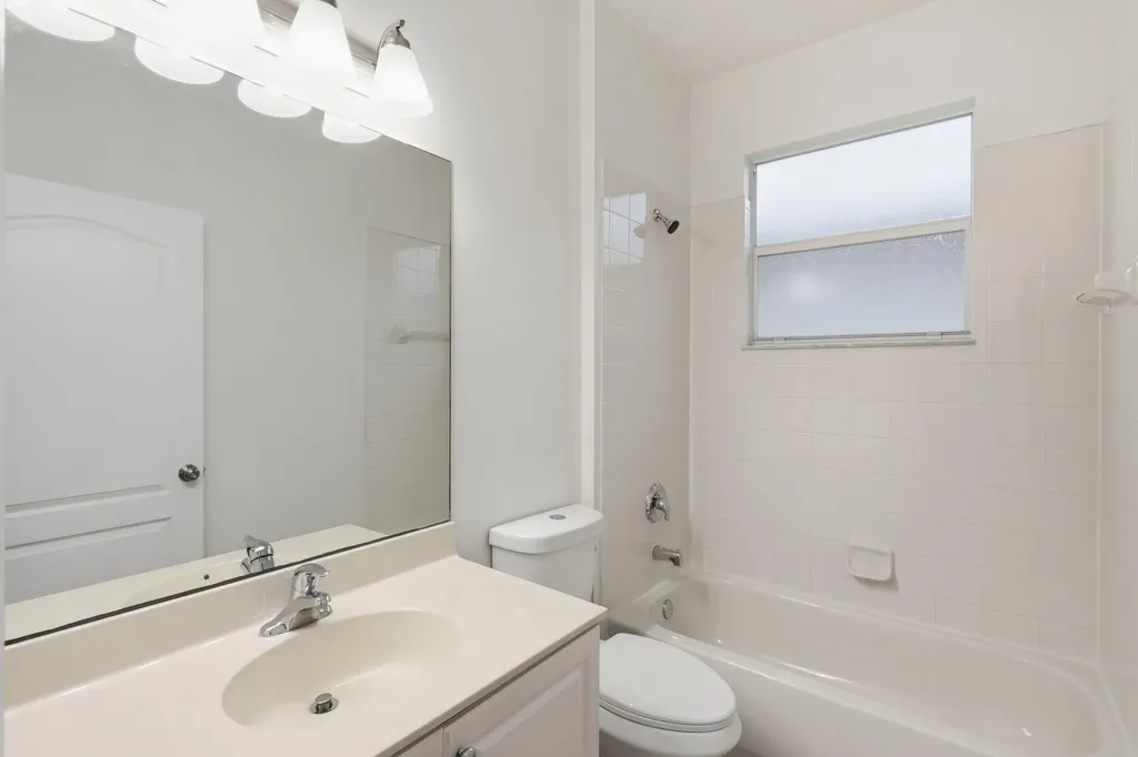 9573 SW Flowermound Circle Port St Lucie FL 34987