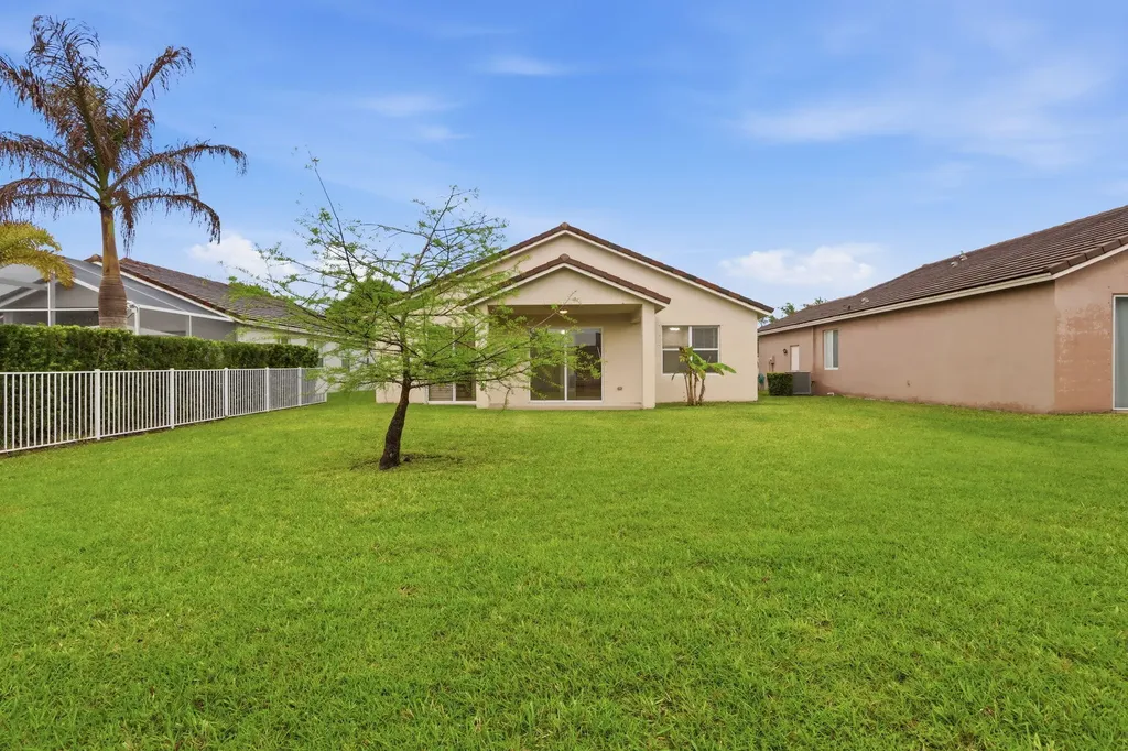 9573 SW Flowermound Circle Port St Lucie FL 34987