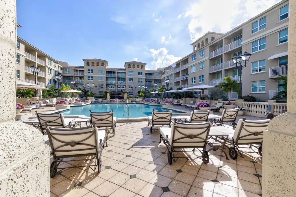 99 SE Mizner Boulevard Boca Raton FL 33432