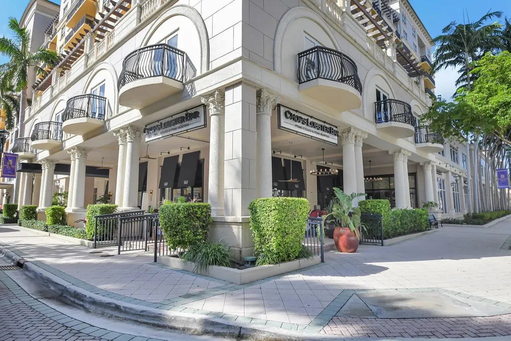 99 SE Mizner Boulevard Boca Raton FL 33432