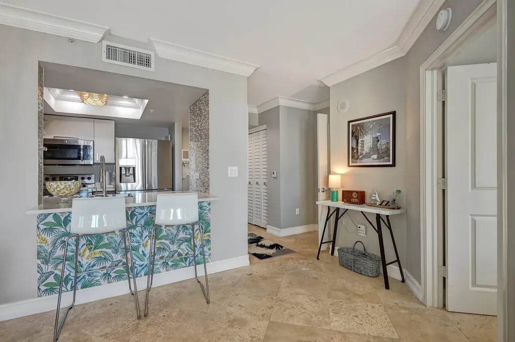 99 SE Mizner Boulevard Boca Raton FL 33432