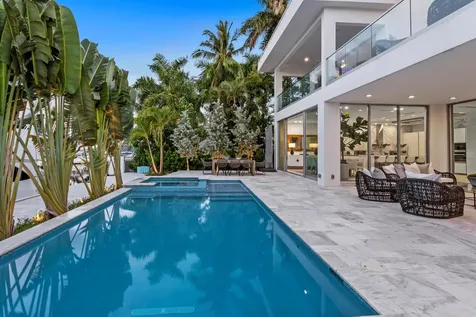 91 Fiesta Way Fort Lauderdale FL 33301