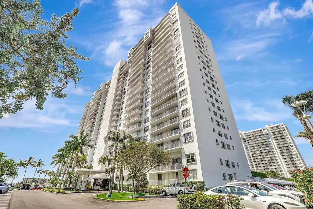 2851 NE 183rd Street Aventura FL 33160