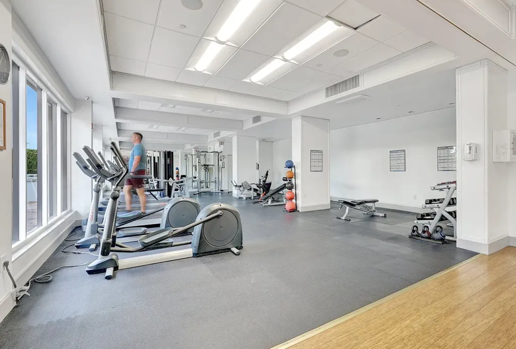 2851 NE 183rd Street Aventura FL 33160