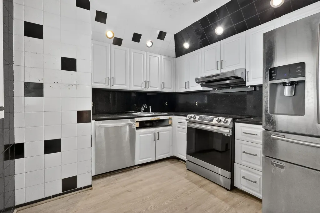 2851 NE 183rd Street Aventura FL 33160