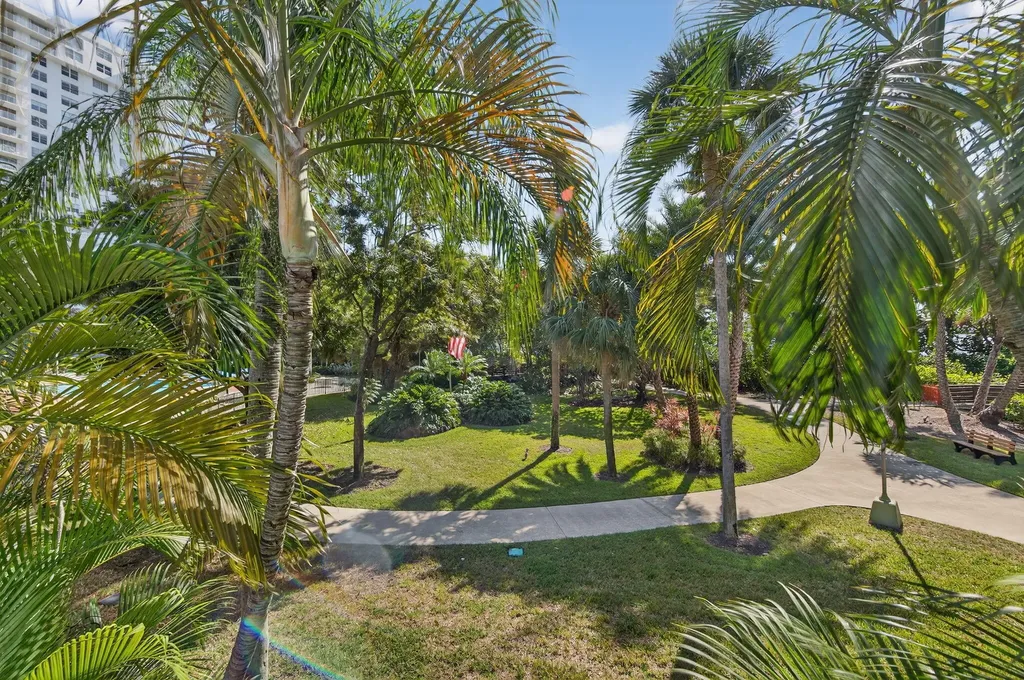 2851 NE 183rd Street Aventura FL 33160