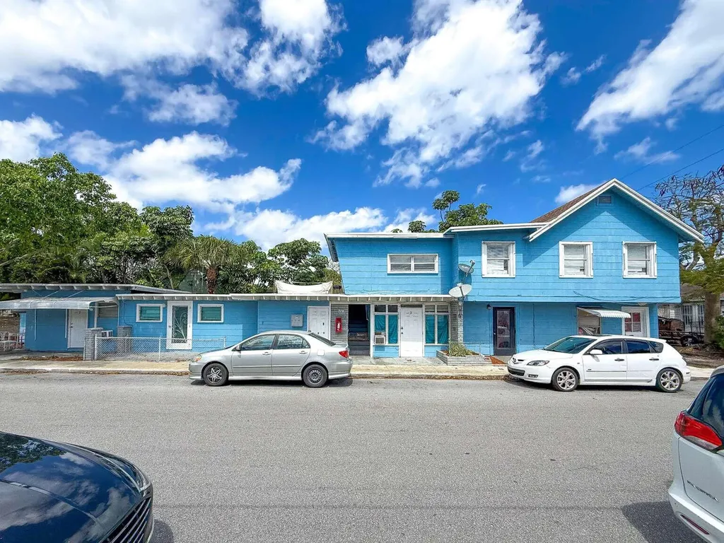 714 N 4th Avenue Avenue N Lake Worth Beach FL 33460