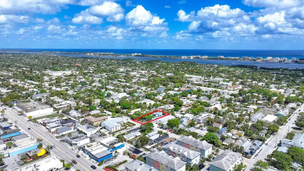 714 N 4th Avenue Avenue N Lake Worth Beach FL 33460