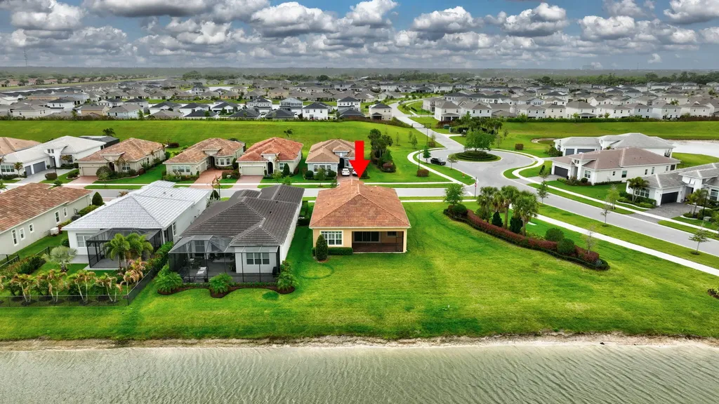 9318 SW Miracoli Way Port St Lucie FL 34987