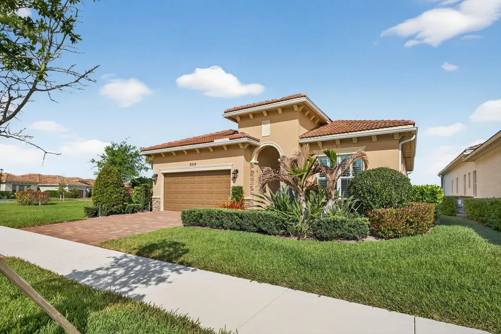 9318 SW Miracoli Way Port St Lucie FL 34987