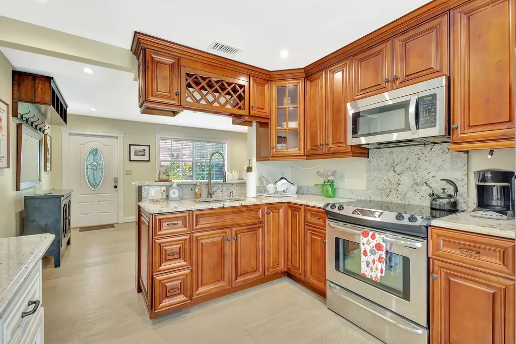 227 NE 12th Street Delray Beach FL 33444