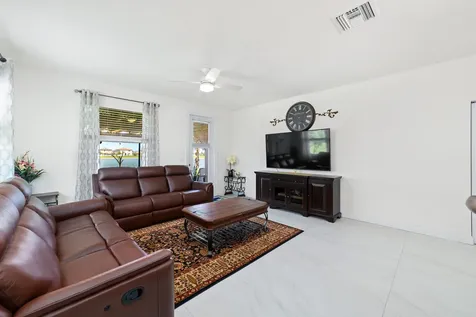 879 Bent Creek Drive Fort Pierce FL 34947