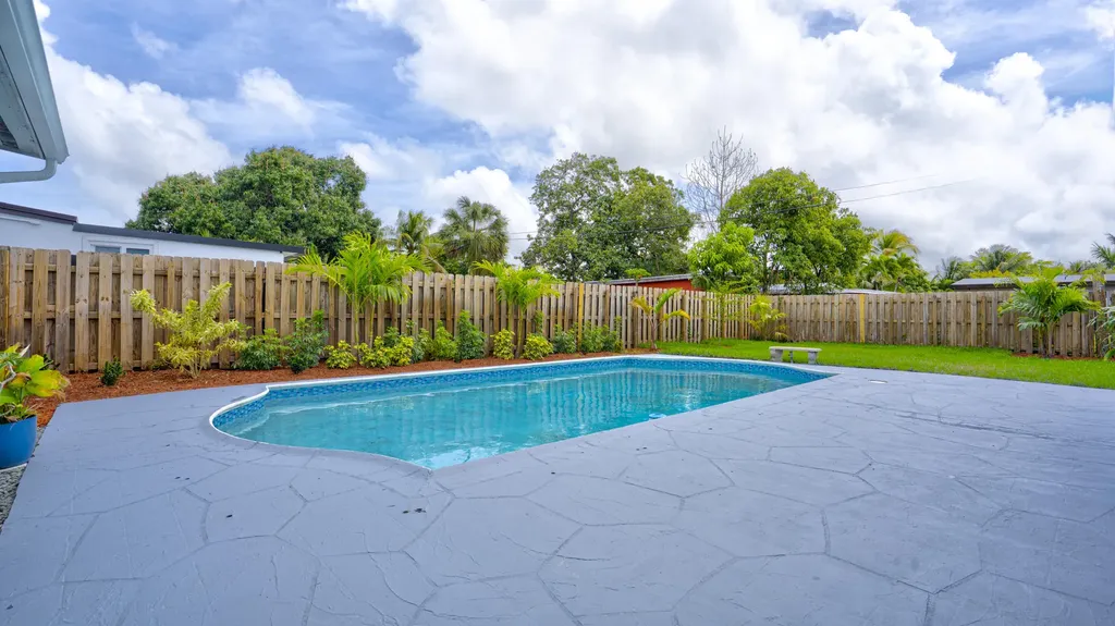 1760 NW 18th Street NW Fort Lauderdale FL 33311