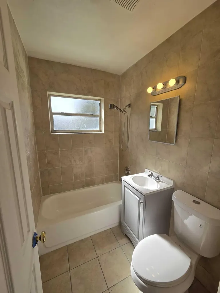 1327 SW 22nd Avenue Fort Lauderdale FL 33312