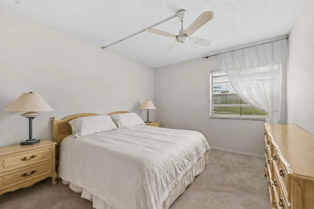 211 Piedmont E Delray Beach FL 33484