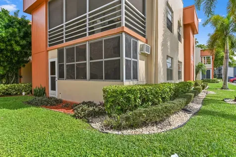 211 Piedmont E Delray Beach FL 33484