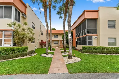 211 Piedmont E Delray Beach FL 33484