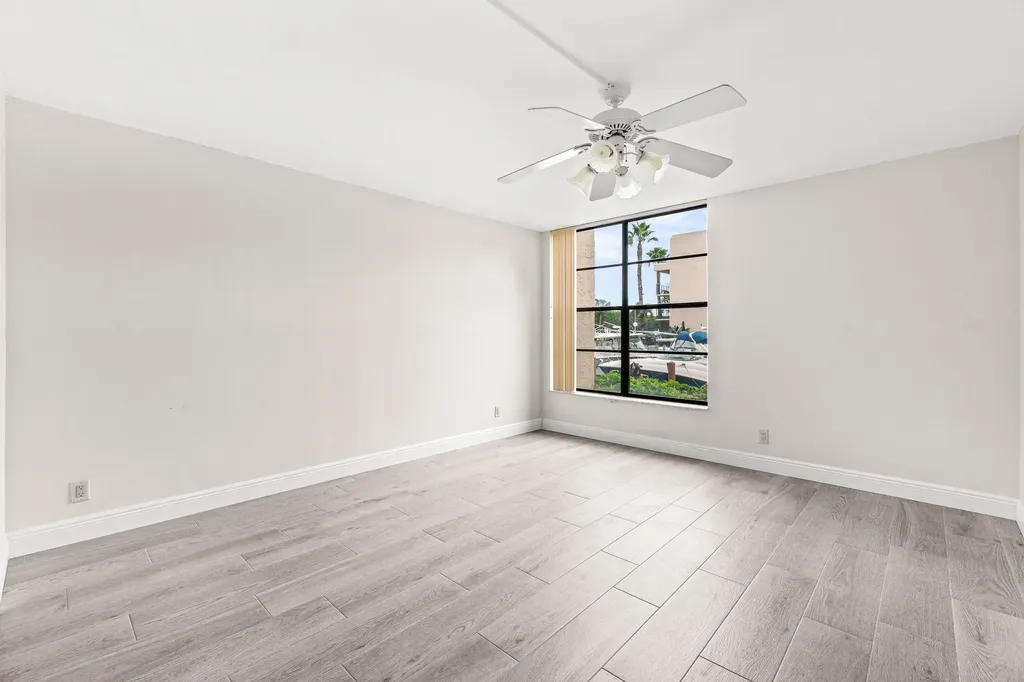 17 Royal Palm Way Boca Raton FL 33432