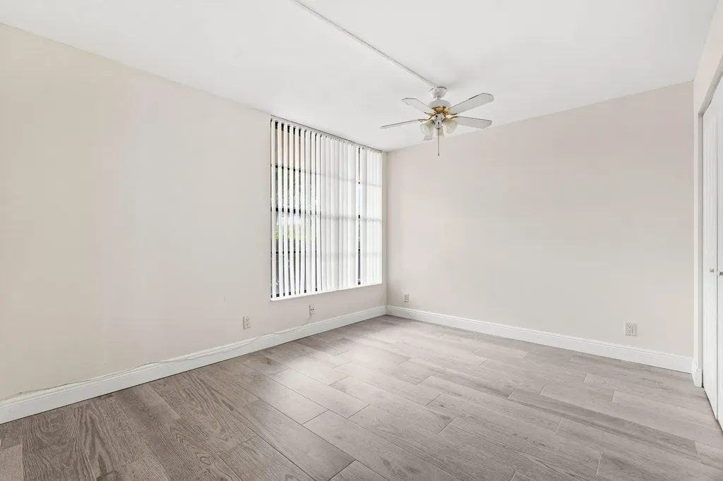 17 Royal Palm Way Boca Raton FL 33432