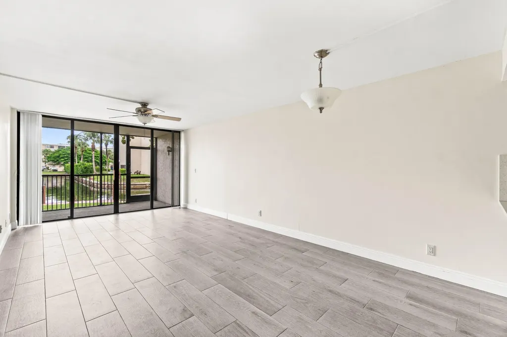 17 Royal Palm Way Boca Raton FL 33432