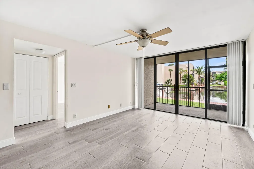 17 Royal Palm Way Boca Raton FL 33432