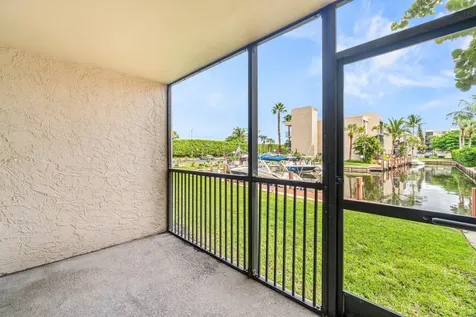 17 Royal Palm Way Boca Raton FL 33432