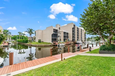 17 Royal Palm Way Boca Raton FL 33432