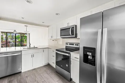 17 Royal Palm Way Boca Raton FL 33432