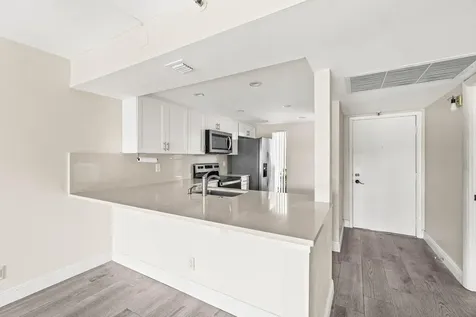 17 Royal Palm Way Boca Raton FL 33432