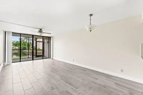 17 Royal Palm Way Boca Raton FL 33432