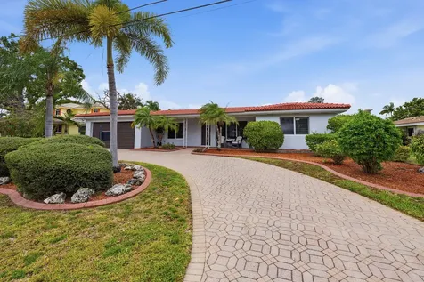 2211 NE 32nd Street Lighthouse Point FL 33064