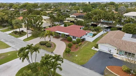 2211 NE 32nd Street Lighthouse Point FL 33064