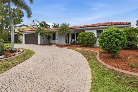 2211 NE 32nd Street Lighthouse Point FL 33064