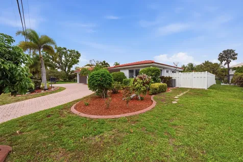 2211 NE 32nd Street Lighthouse Point FL 33064