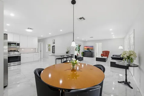2211 NE 32nd Street Lighthouse Point FL 33064