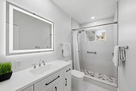 2211 NE 32nd Street Lighthouse Point FL 33064