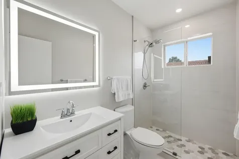2211 NE 32nd Street Lighthouse Point FL 33064
